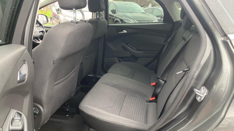 Ford Focus 1.0 EcoBoost 125 Titanium 5dr Petrol Hatchback